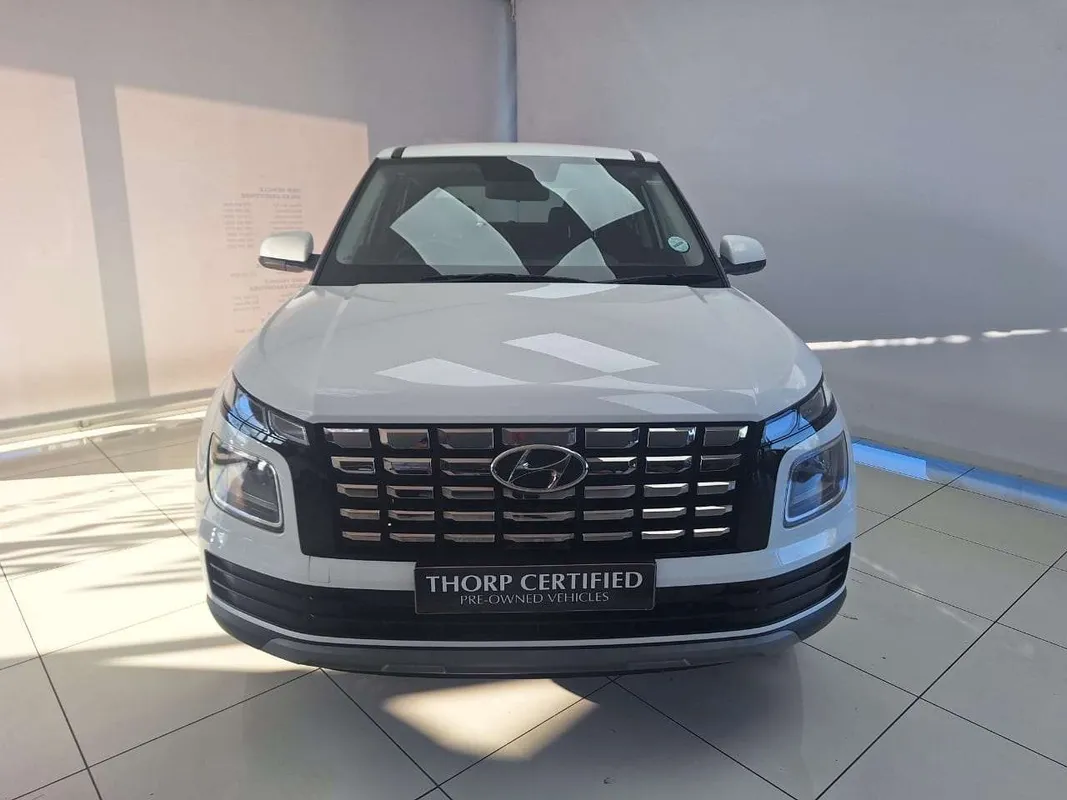 Hyundai Venue 1.2 Premium M/T - Image 3