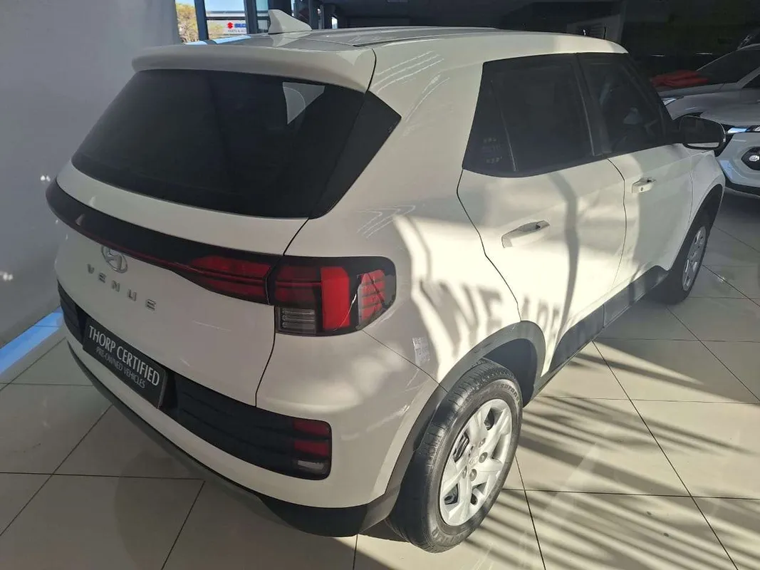 Hyundai Venue 1.2 Premium M/T - Image 5