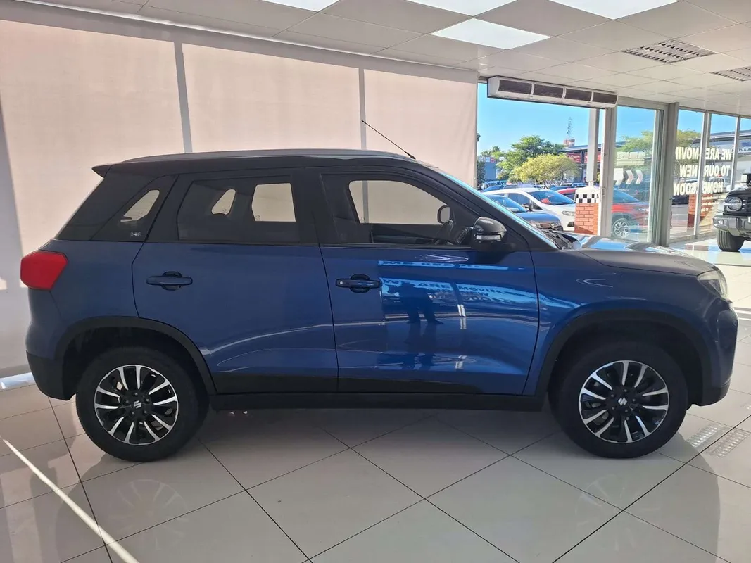 Suzuki Vitara Brezza 1.5 GLX - Image 2