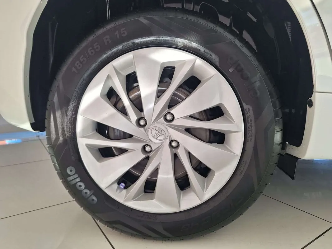 Toyota Starlet 1.5 Xi - Image 7