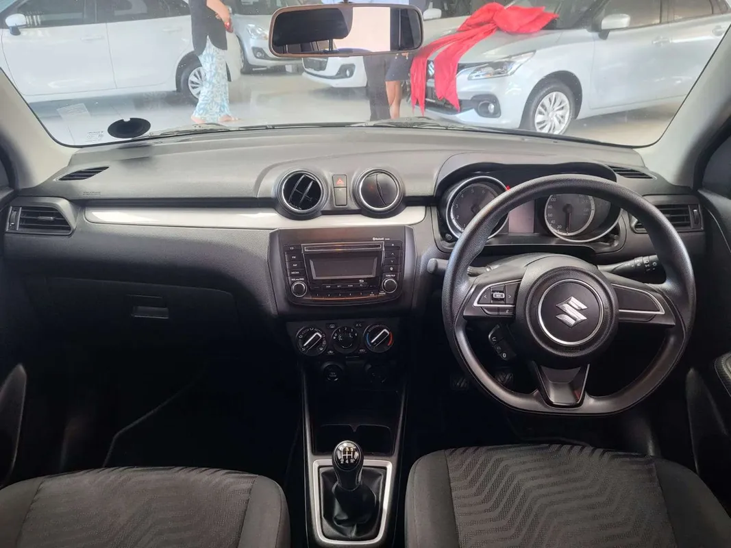 Suzuki Swift 1.2 GL - Image 10