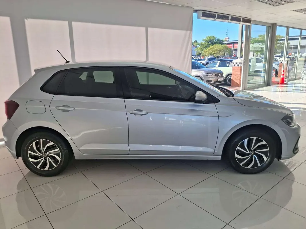 Volkswagen Polo 1.0 TSI Life DSG - Image 2