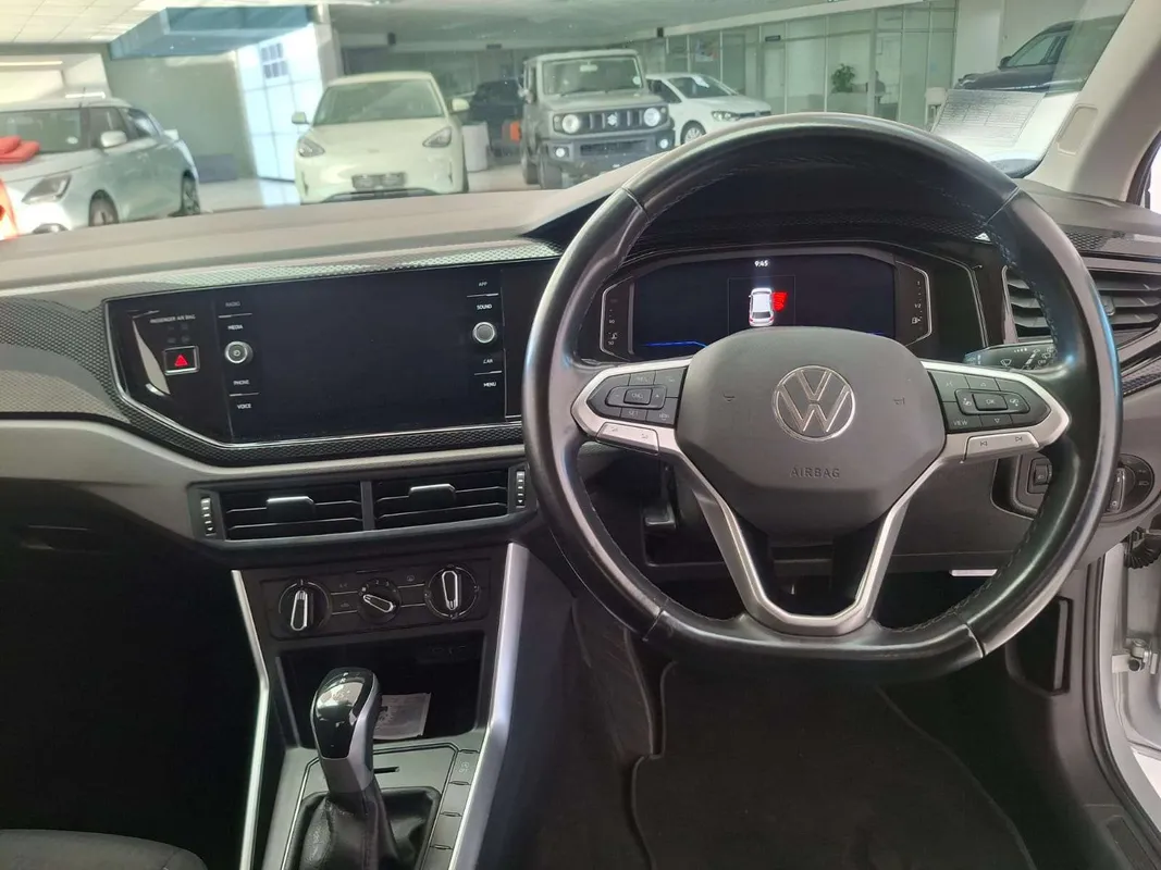 Volkswagen Polo 1.0 TSI Life DSG - Image 11