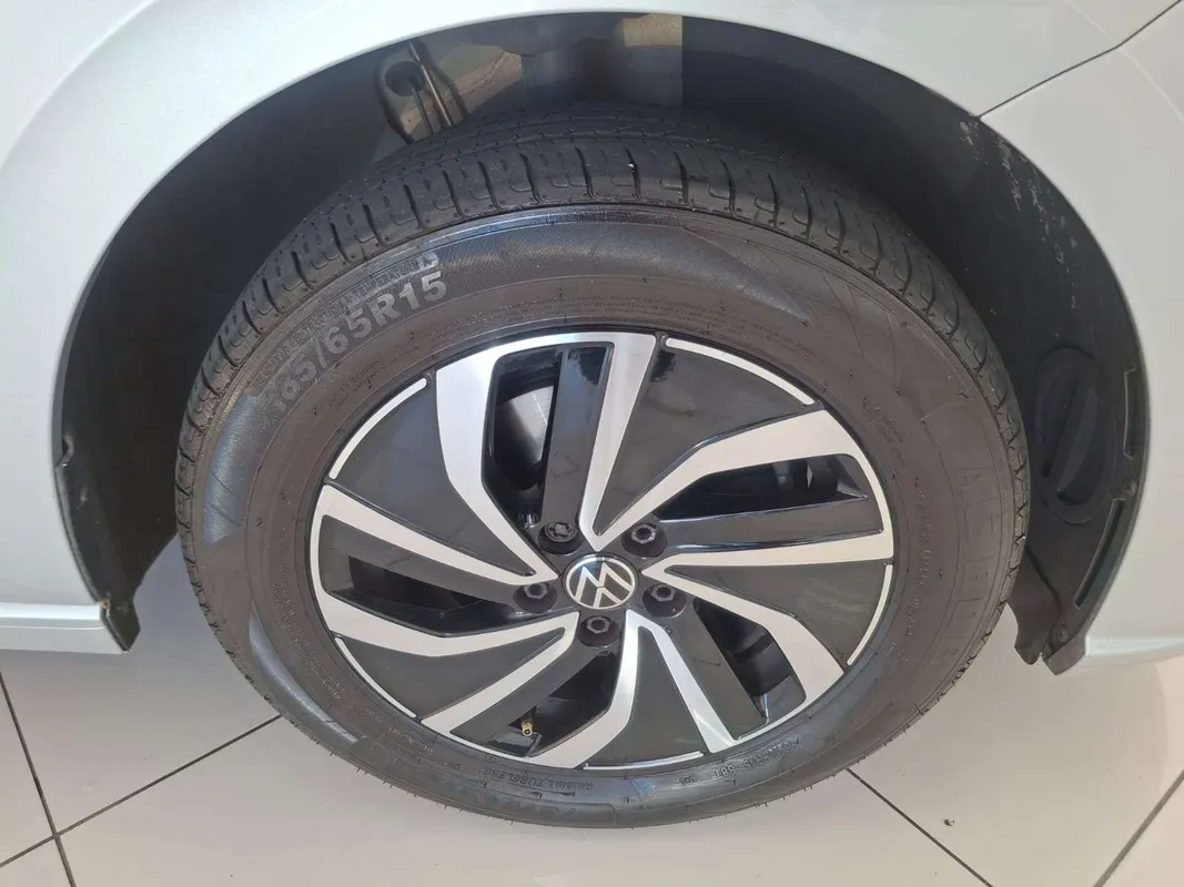 Volkswagen Polo 1.0 TSI Life DSG - Image 8