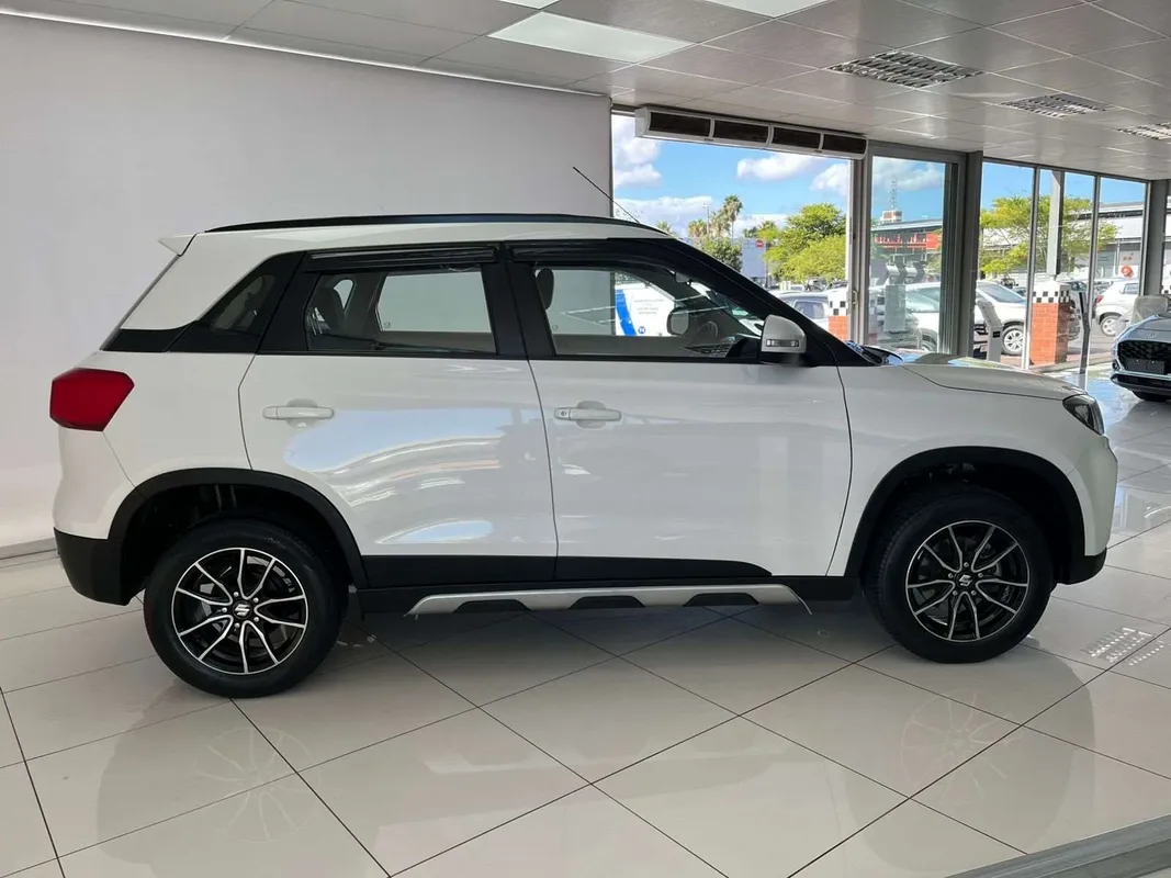 Suzuki Vitara Brezza 1.5 GL S-Edition - Image 2