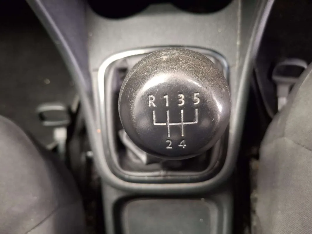 Volkswagen Polo Vivo hatch 1.4 Trendline - Image 12
