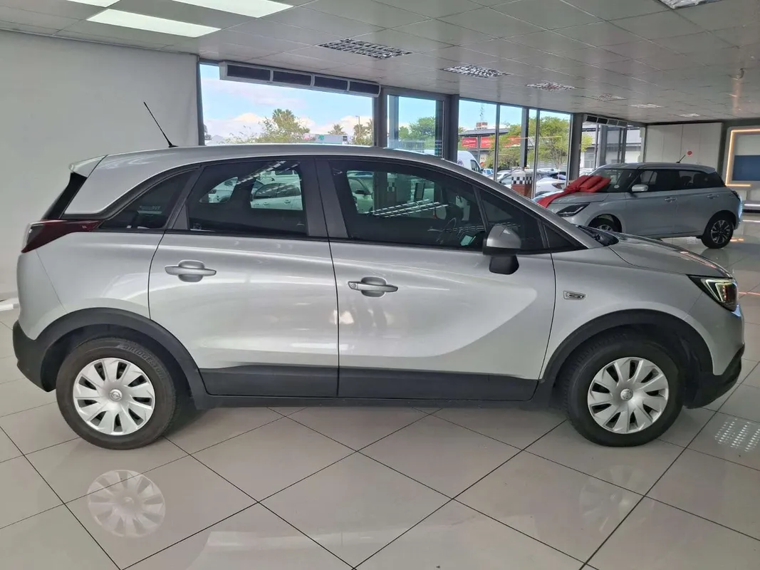 Opel Crossland X Essentia 1.2N - Image 2