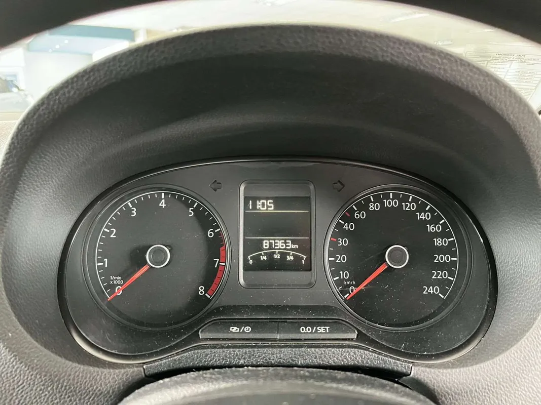 Volkswagen Polo Vivo hatch 1.4 Trendline - Image 13