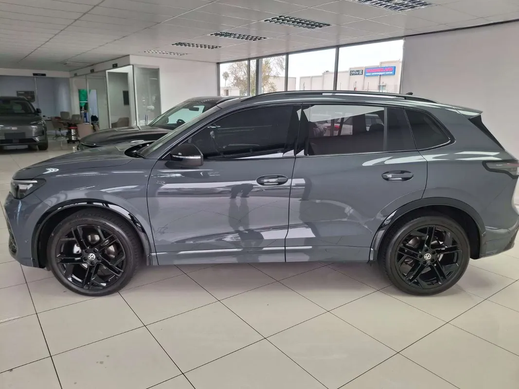 Volkswagen Tiguan R-Line 1.4 TSI 110 kW DSG - Image 4
