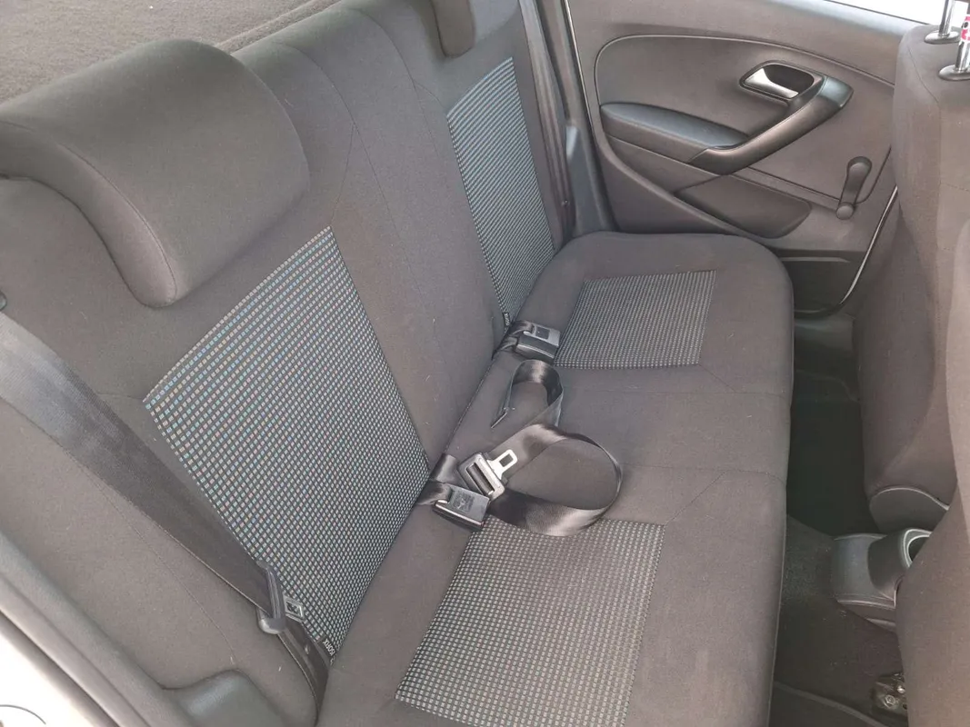 Volkswagen Polo Vivo hatch 1.4 Comfortline - Image 8