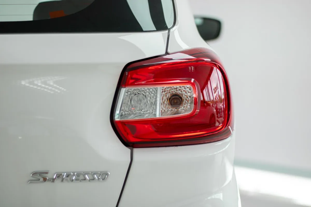 Suzuki S-Presso 1.0 GL MT - Image 11