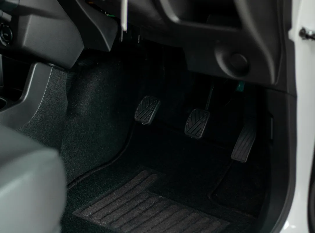 Suzuki S-Presso 1.0 GL MT - Image 6