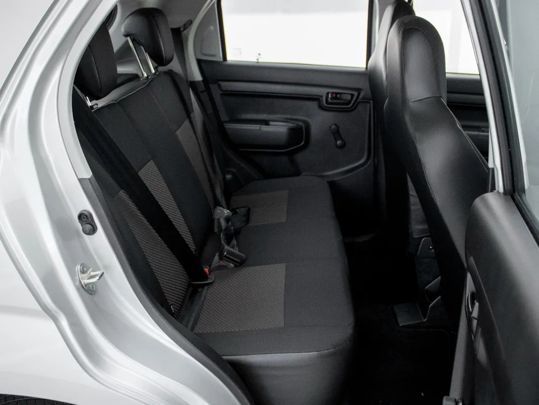 Suzuki S-Presso 1.0 GL MT - Image 6
