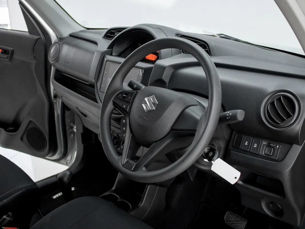Suzuki S-Presso 1.0 GL MT - Image 8