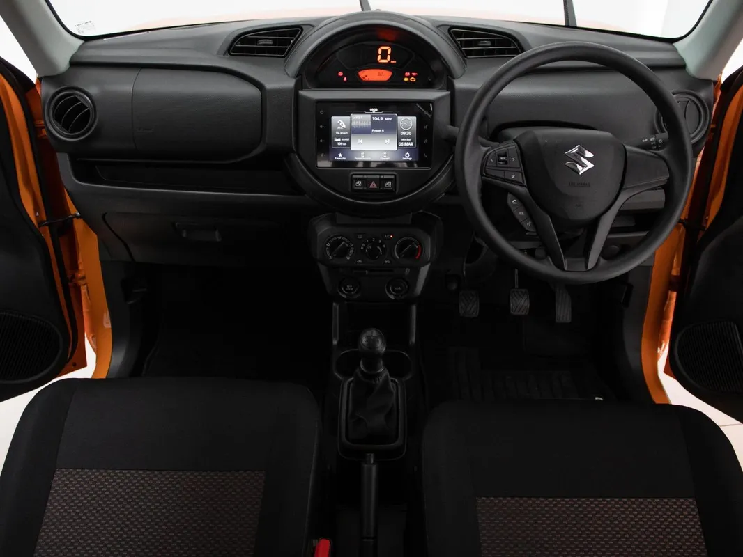 Suzuki S-Presso 1.0 GL MT - Image 6