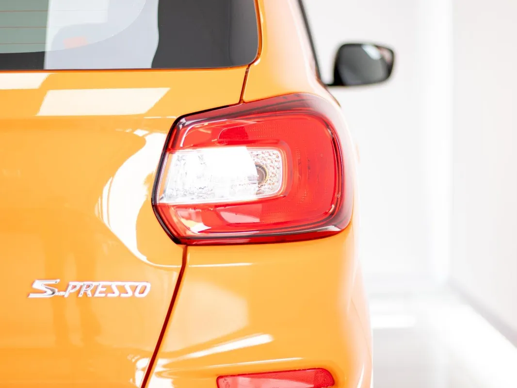Suzuki S-Presso 1.0 GL MT - Image 9