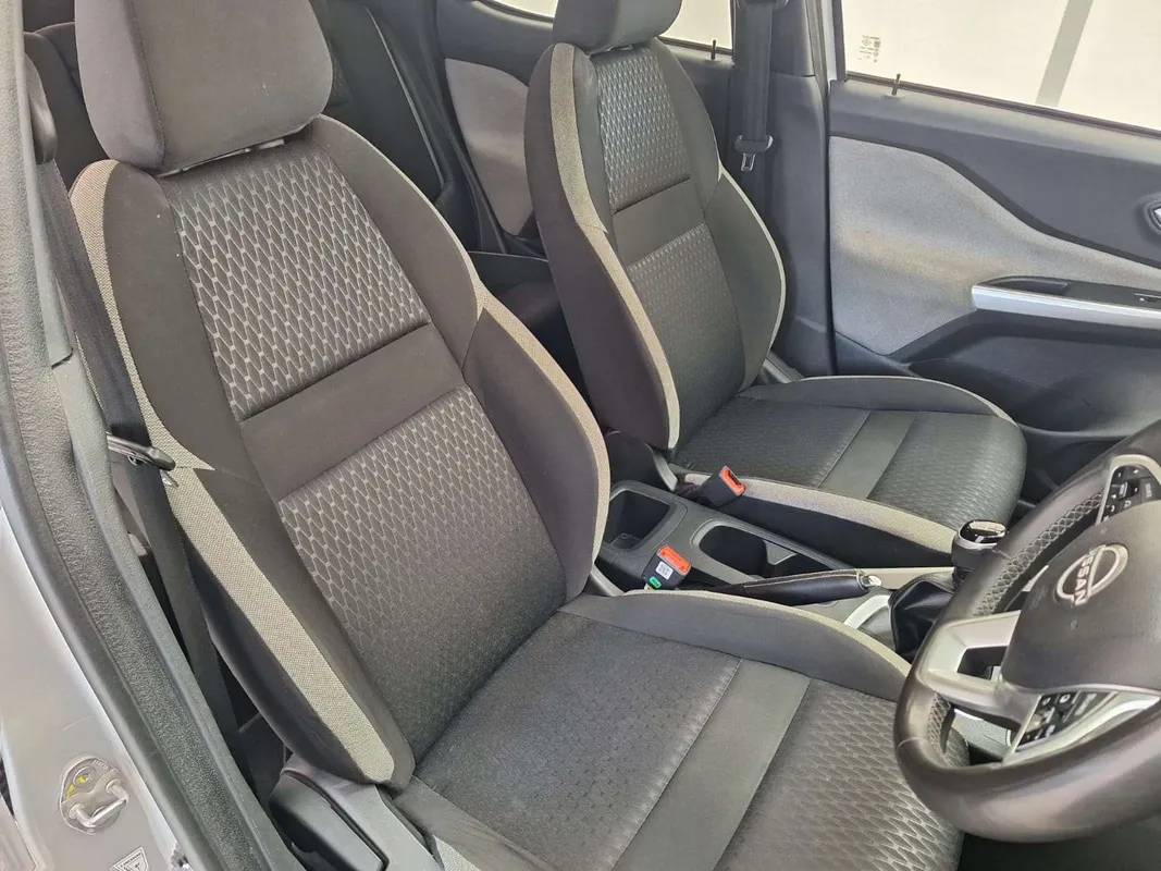 Nissan Magnite 1.0 Acenta MT - Image 11