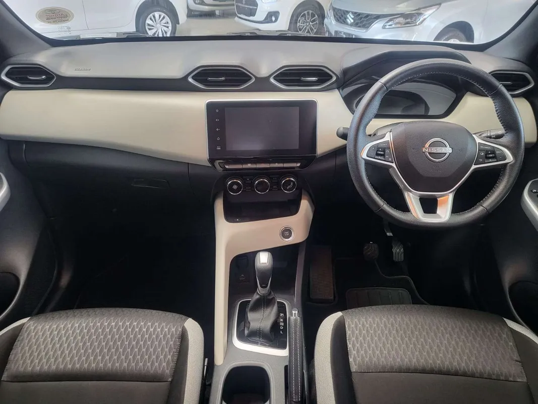 Nissan Magnite 1.0T Acenta CVT - Image 10