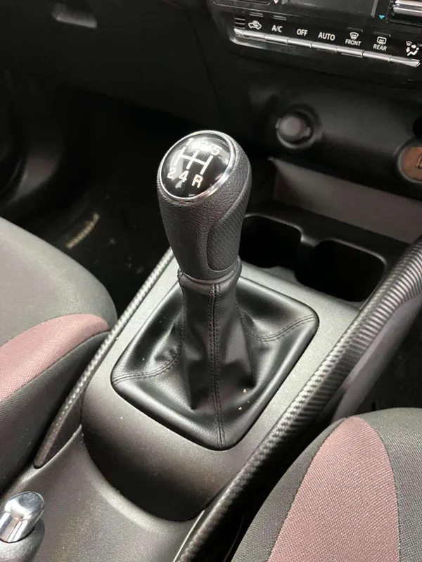 Suzuki Fronx 1.5 GL 5MT - Image 13