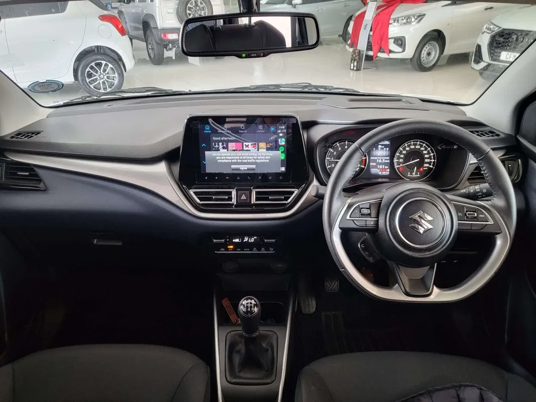 Suzuki Baleno 1.5 GLX MT - Image 11