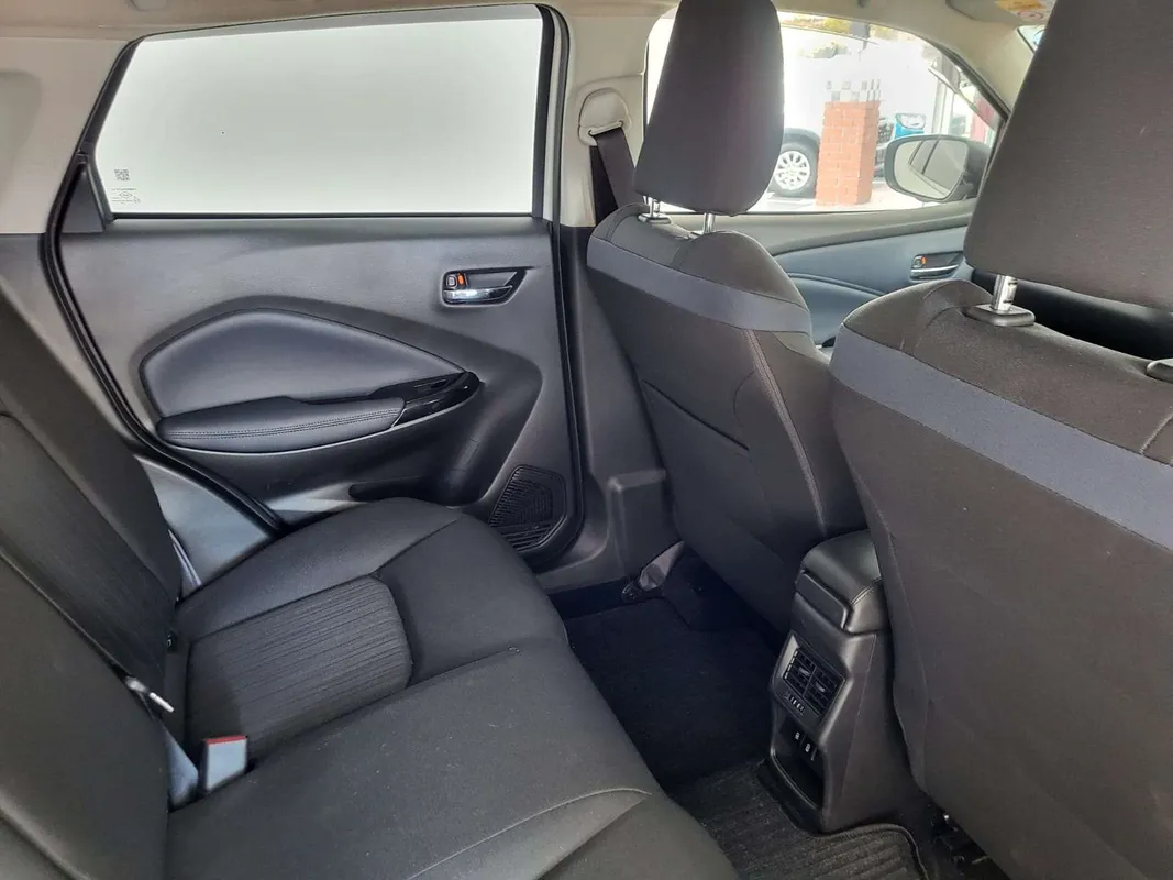 Suzuki Baleno 1.5 GLX MT - Image 9