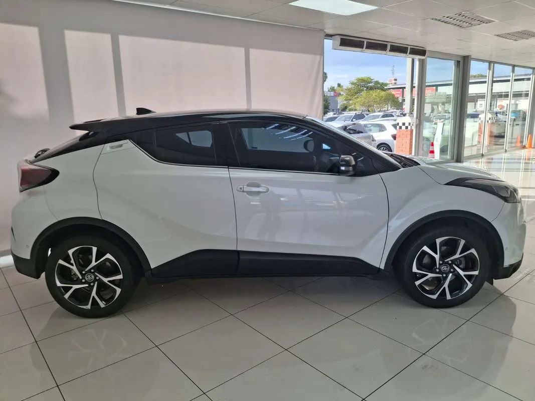 Toyota C-HR 1.2T Luxury CVT - Image 2