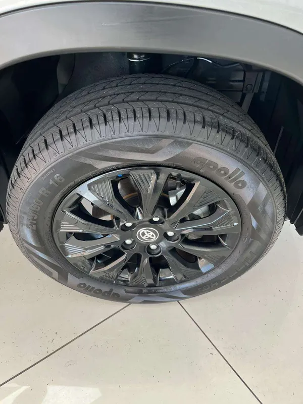 Toyota Urban Cruiser 1.5 Xs - Image 9