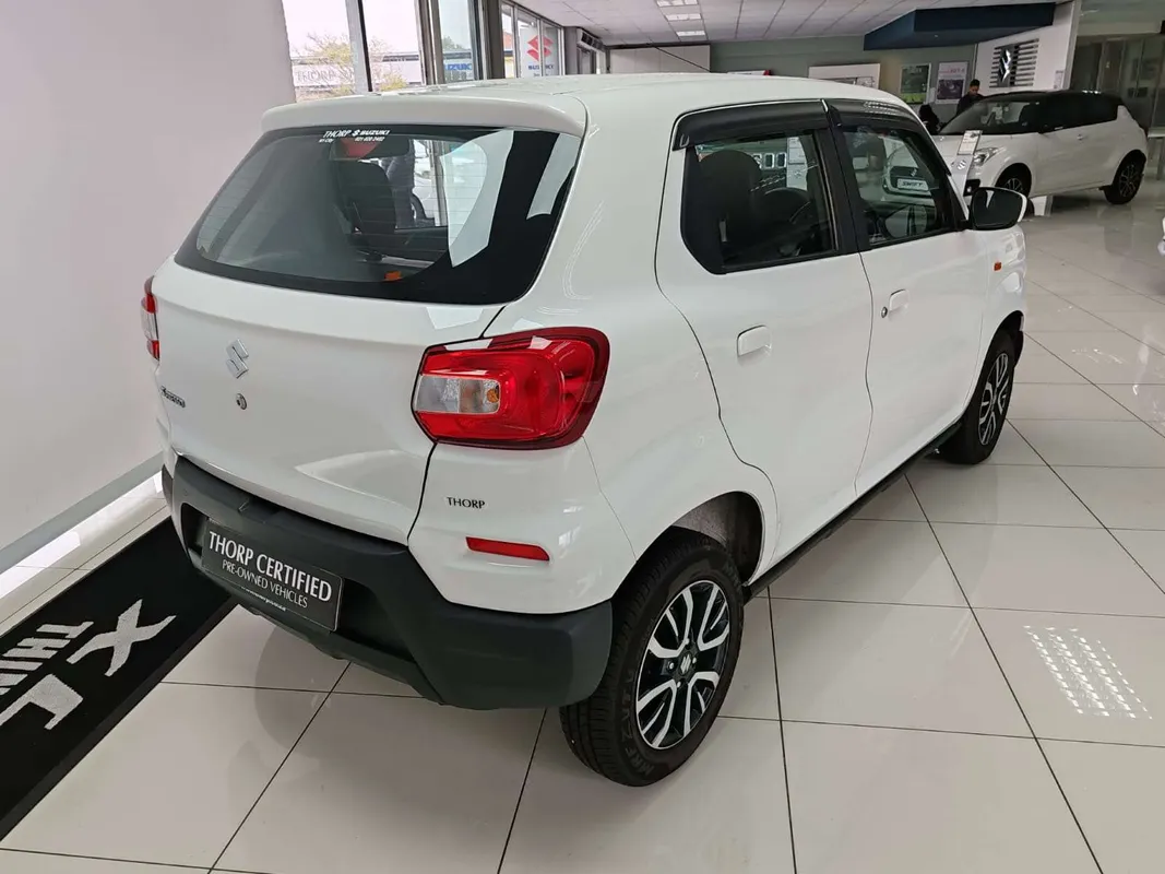 Suzuki S-Presso 1.0 GL+ MT - Image 5