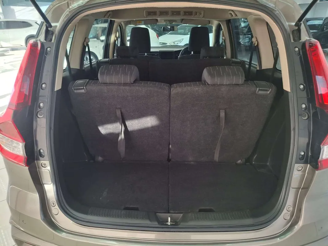 Suzuki Ertiga 1.5 GL MT - Image 9